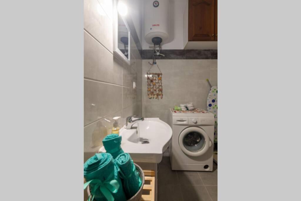 Bright Newly Renovated Apt Near Beach & Center+Ac Anemomylos Luaran gambar